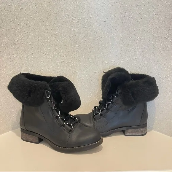 Luxe De Leon Aura LaceUp Fur Antiqued Leather Ankle Boots/Sz:8.5/NWT