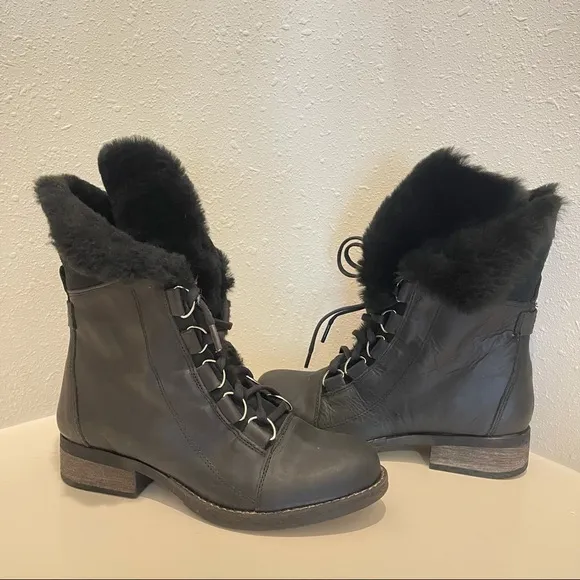 Luxe De Leon Aura LaceUp Fur Antiqued Leather Ankle Boots/Sz:8.5/NWT