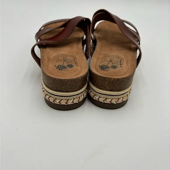 M347 New Jelly Pop Lanza brown smooth LeatherSandal.  Size 10.  New in Box.