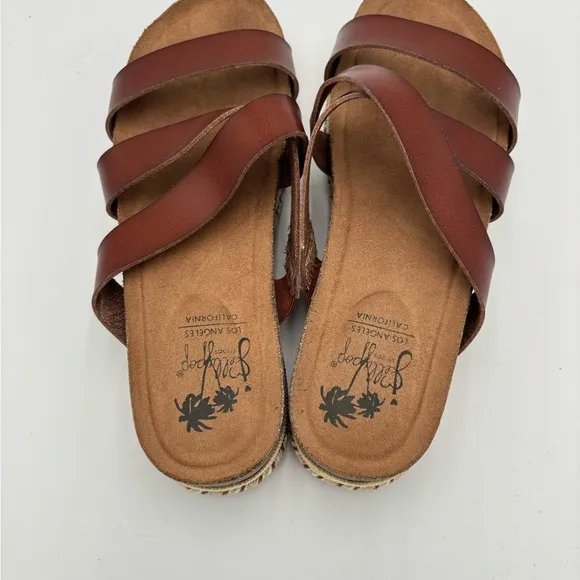 M347 New Jelly Pop Lanza brown smooth LeatherSandal.  Size 10.  New in Box.
