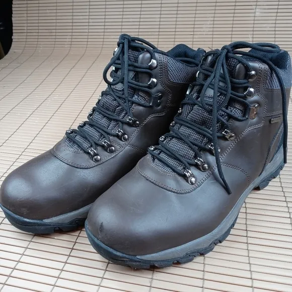 Magellan Outdoors Hiking Waterproof Mens Boots 6” size 13EE 160733 Leather . A4p
