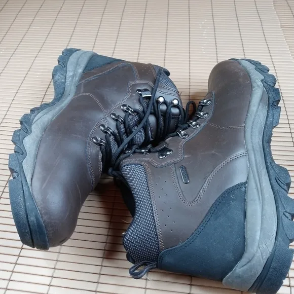 Magellan Outdoors Hiking Waterproof Mens Boots 6” size 13EE 160733 Leather . A4p