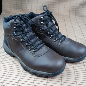 Magellan Outdoors Hiking Waterproof Mens Boots 6” size 13EE 160733 Leather . A4p