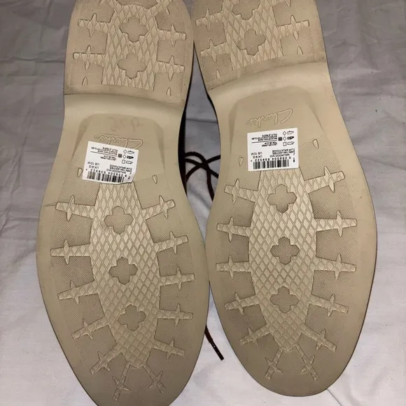 Men’s Clarks Malwood Brown Chukka Boots EUC