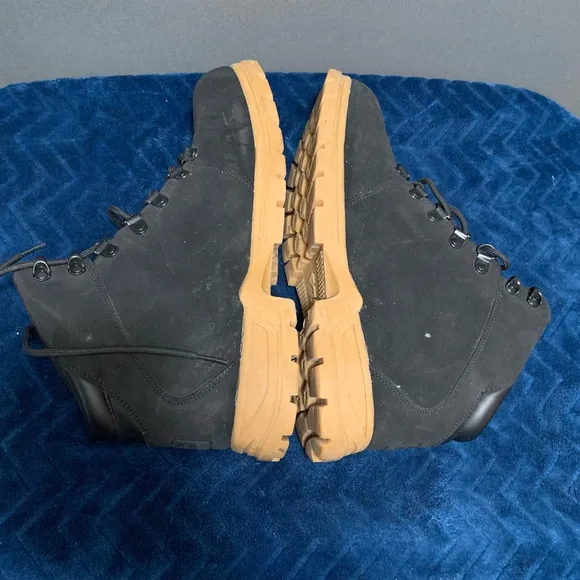 Men's Fila Boots Size 10.5 Black