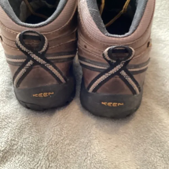 Men’s Keen Hiking Boots Size 8 Shoes Brown Hikers Shoes
