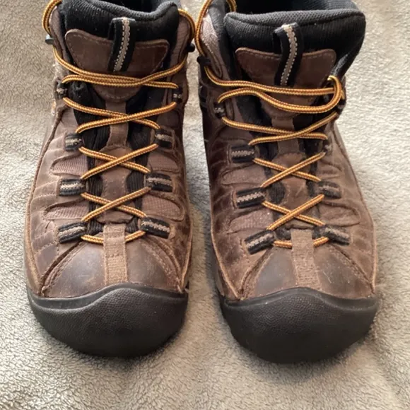 Men’s Keen Hiking Boots Size 8 Shoes Brown Hikers Shoes