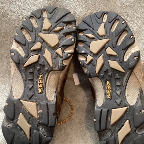 Men’s Keen Hiking Boots Size 8 Shoes Brown Hikers Shoes
