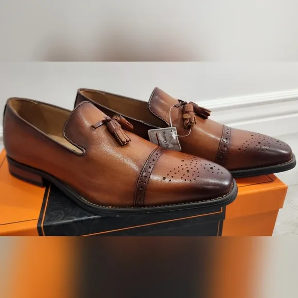 Men's shoes, La Milano, Mens Tracy 11 Tasseled Leather Loafer, Size 10 M.