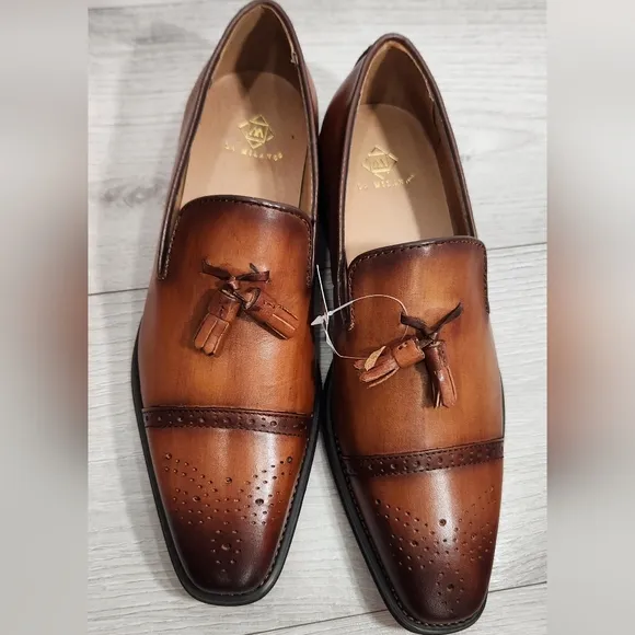 Men's shoes, La Milano, Mens Tracy 11 Tasseled Leather Loafer, Size 10 M.