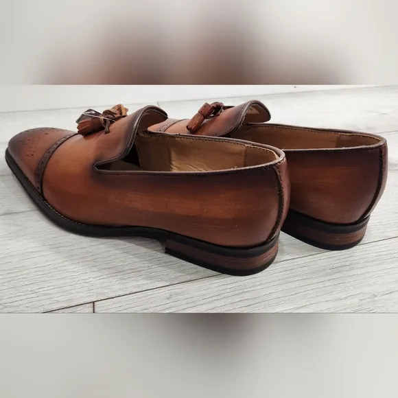Men's shoes, La Milano, Mens Tracy 11 Tasseled Leather Loafer, Size 10 M.