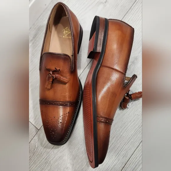Men's shoes, La Milano, Mens Tracy 11 Tasseled Leather Loafer, Size 10 M.