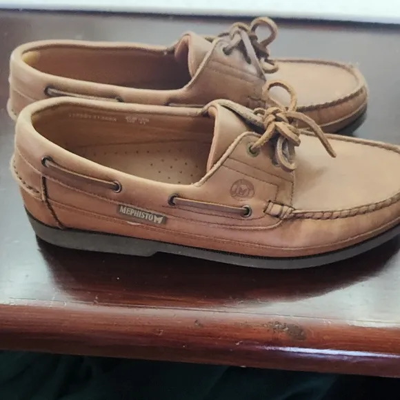 Men's Tan Leather Boat Shoes T