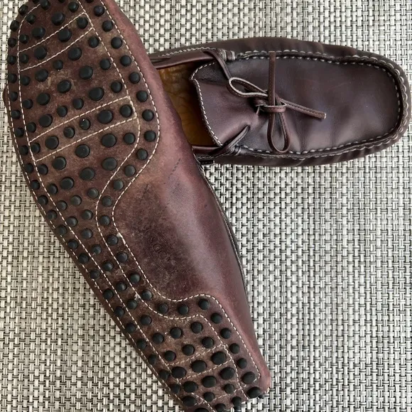 Men’s “TOD’S” Brown Leather Driver’s Shoes