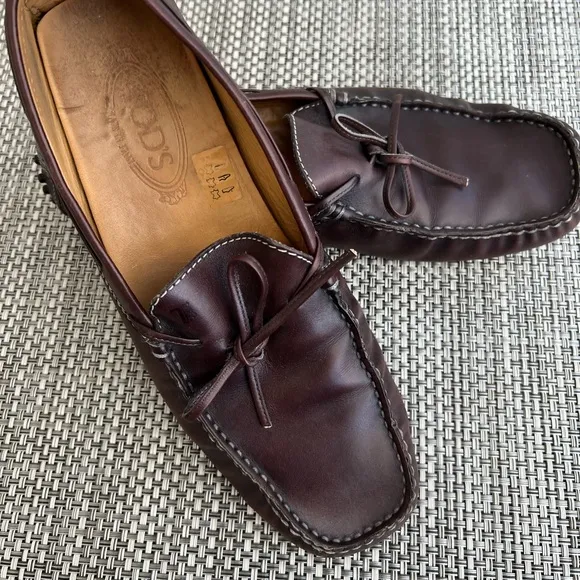 Men’s “TOD’S” Brown Leather Driver’s Shoes