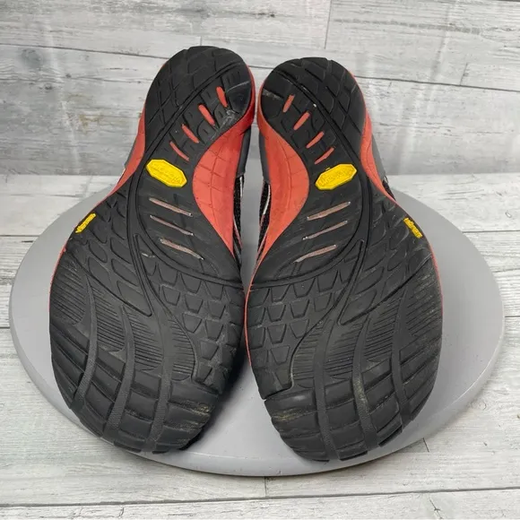 Merrell Barefoot Trail Hiking Glove Black and Red Athletic Shoes Men’s size 8.5