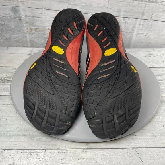 Merrell Barefoot Trail Hiking Glove Black and Red Athletic Shoes Men’s size 8.5