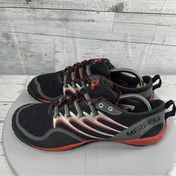 Merrell Barefoot Trail Hiking Glove Black and Red Athletic Shoes Men’s size 8.5