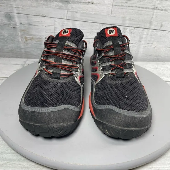 Merrell Barefoot Trail Hiking Glove Black and Red Athletic Shoes Men’s size 8.5