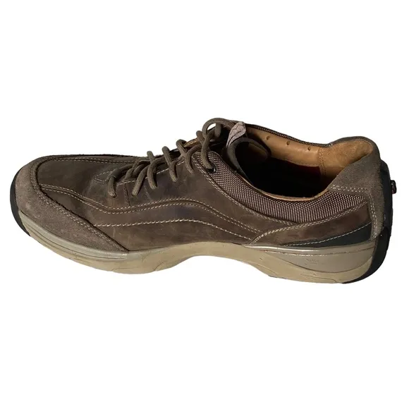 Merrell  canteen brown leather  shoes size 12 (SH10)