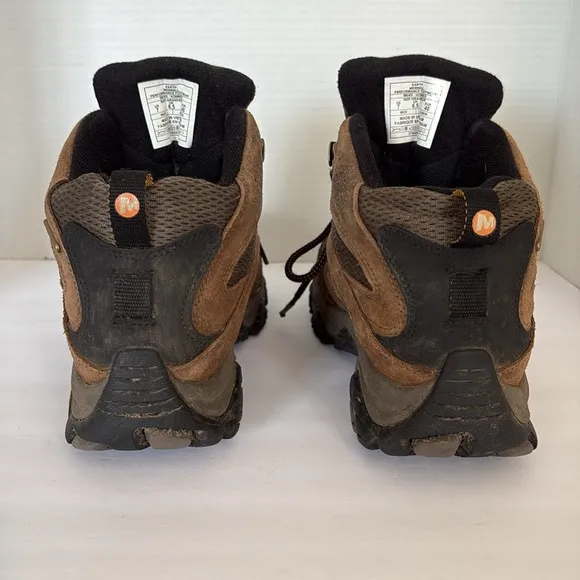 Merrell Men's Moab Mid Waterproof Hiking Boots All Terrain Rugged Outdoors Sz 7