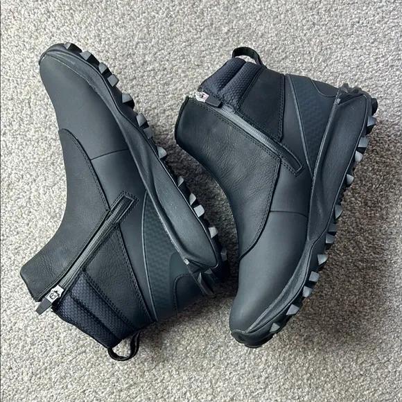Merrell Men’s Size 9 Black Snowdrift Zip Mid Shell Boots