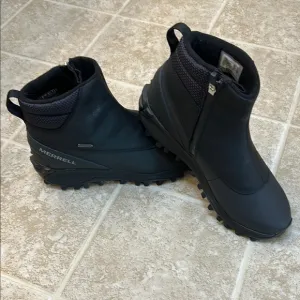 Merrell Men’s Size 9 Black Snowdrift Zip Mid Shell Boots