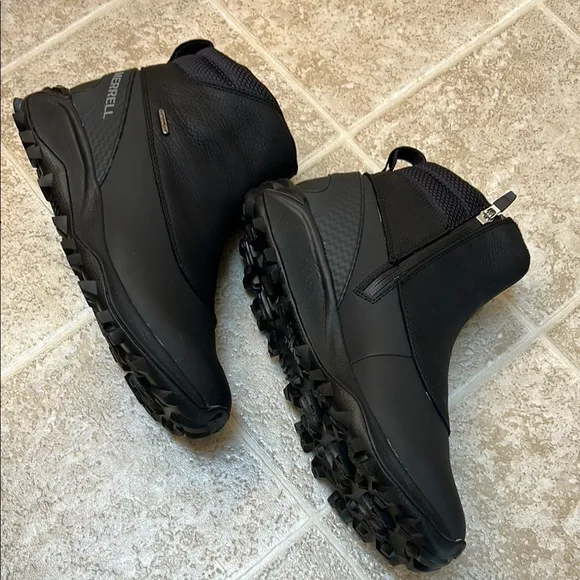 Merrell Men’s Size 9 Black Snowdrift Zip Mid Shell Boots