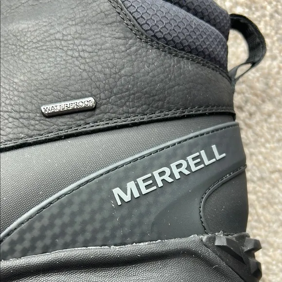 Merrell Men’s Size 9 Black Snowdrift Zip Mid Shell Boots