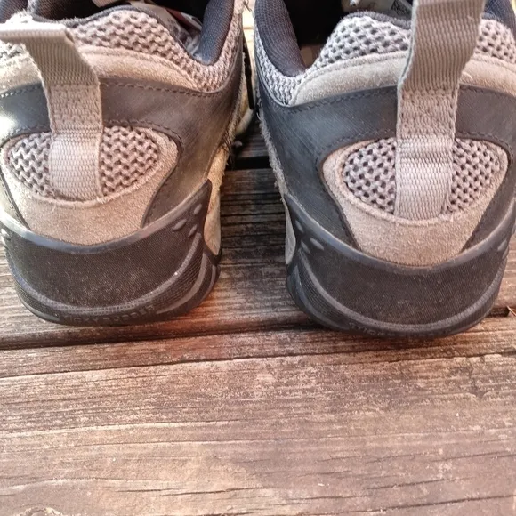 Merrell Men's Yokota 2 Hiking Shoes Gray Suede Size 10W (J31277W) Trail Active.