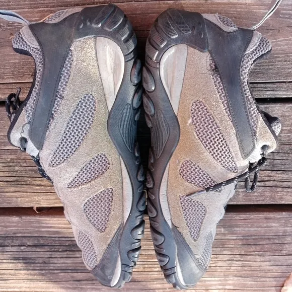 Merrell Men's Yokota 2 Hiking Shoes Gray Suede Size 10W (J31277W) Trail Active.