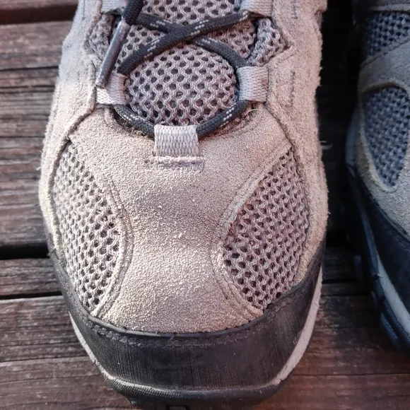 Merrell Men's Yokota 2 Hiking Shoes Gray Suede Size 10W (J31277W) Trail Active.