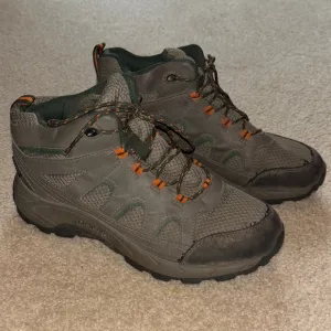 Merrell Oakcreek Mid Lace Waterproof Boulder