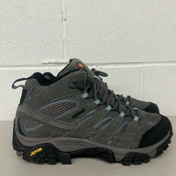 Merrell vibram women’s sz8 hiking boots Trail Ankle Boots J06054 mid suede