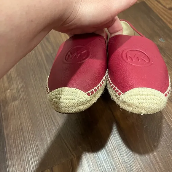 MICHAEL KORS DYLYN ESPADRILLELEATHER BERRY