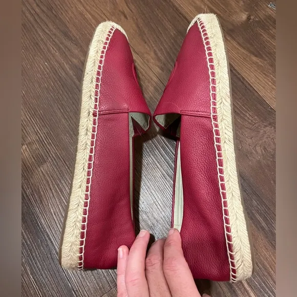 MICHAEL KORS DYLYN ESPADRILLELEATHER BERRY
