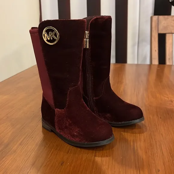 Michael Kors Emma Lily velour Boots new plum Girls Toddlers Size 5