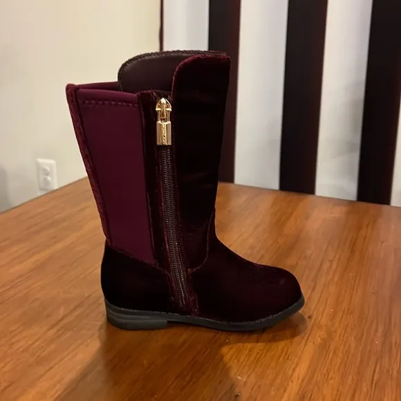 Michael Kors Emma Lily velour Boots new plum Girls Toddlers Size 5