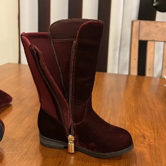 Michael Kors Emma Lily velour Boots new plum Girls Toddlers Size 5