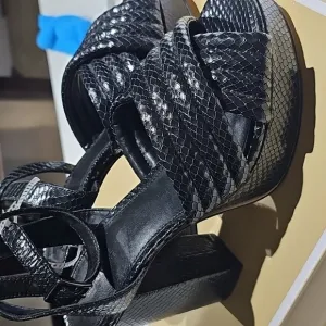 Michael Kors  leather shoes size 7 M