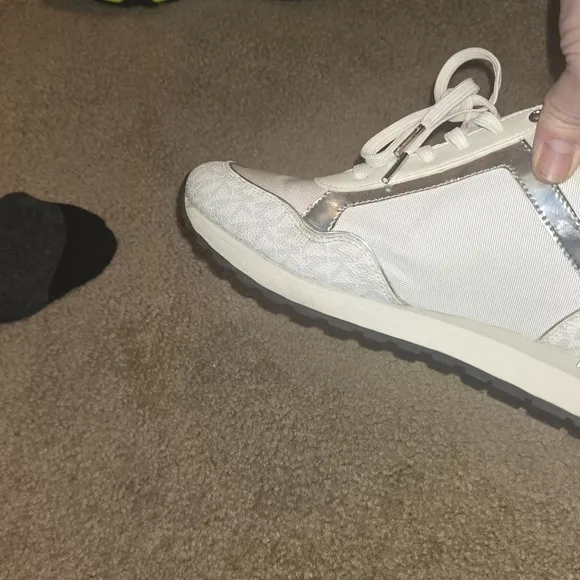 Michael kors size 10 5 never seen these sense g I'm
