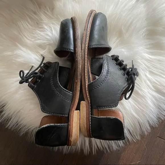 Minimarket Cut-Out Oxfords
