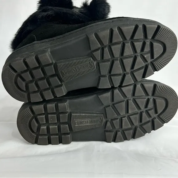 Minnetonka Moccasin Black Suede and Rabbit Fur Women’s Boots Size 8