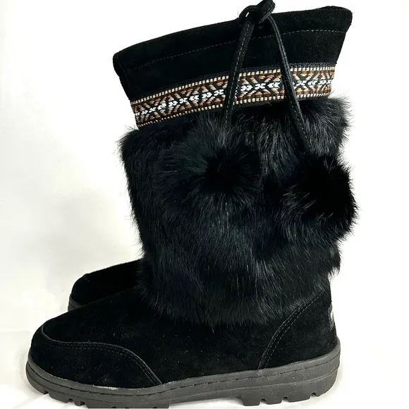 Minnetonka Moccasin Black Suede and Rabbit Fur Women’s Boots Size 8