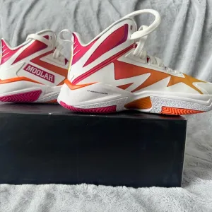 Moolah Triple Double Basketball Shoes Size 8