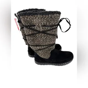 Muk Luks Black and Brown Winter Boots with Unique Lacing