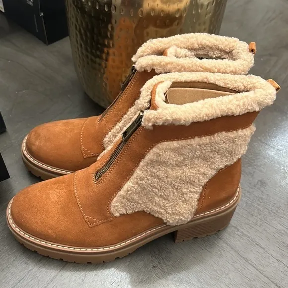 Naturalizer Tawny Brown Jett Suede Boot
