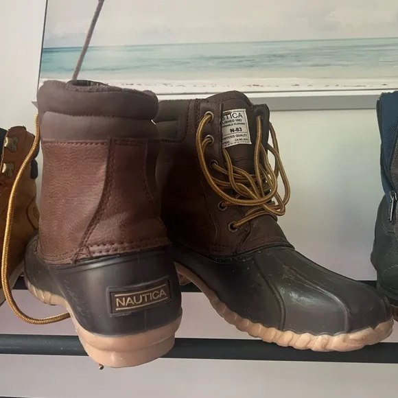 Nautica Men's Channing Duck Boots are designed to handle any weather condition