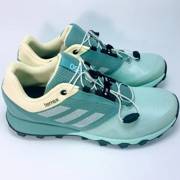 NEW Adidas Terrex Trailmaker Outdoor Women's  Running Shoes Size 7.5 Aqua Mint
