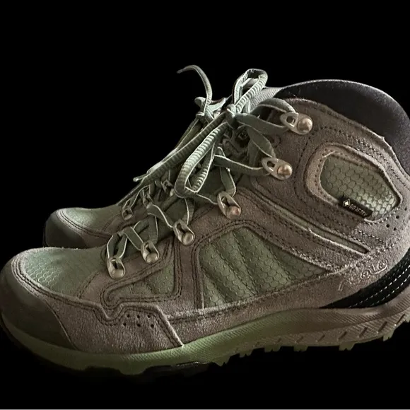 New, Asolo Women's Landscape GV ML Hedge Green Hiking Boots. US 7.